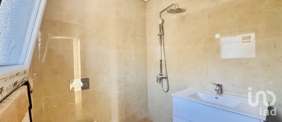 Maison T4 à Fernão Ferro de 200 m²