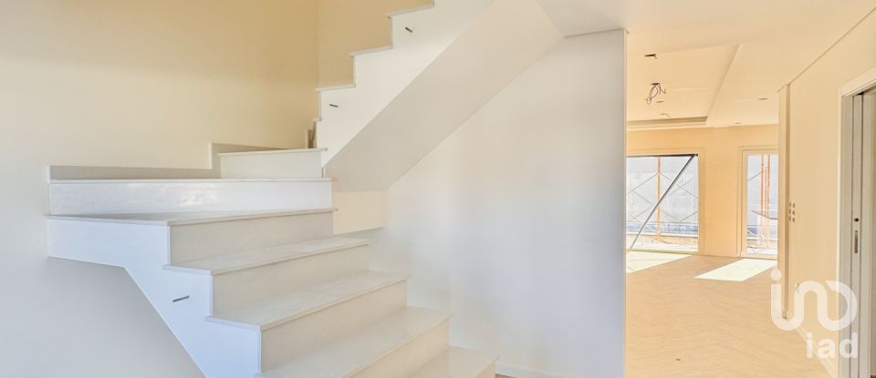 Maison T4 à Fernão Ferro de 200 m²