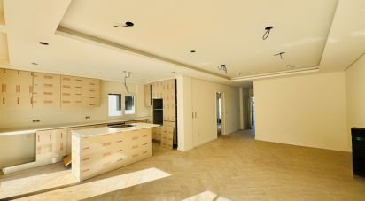 House T4 in Fernão Ferro of 200 m²