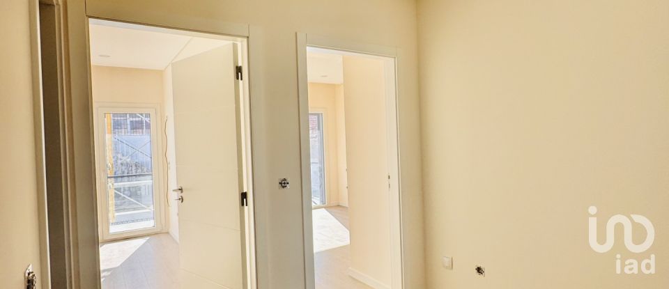 Maison T4 à Fernão Ferro de 200 m²