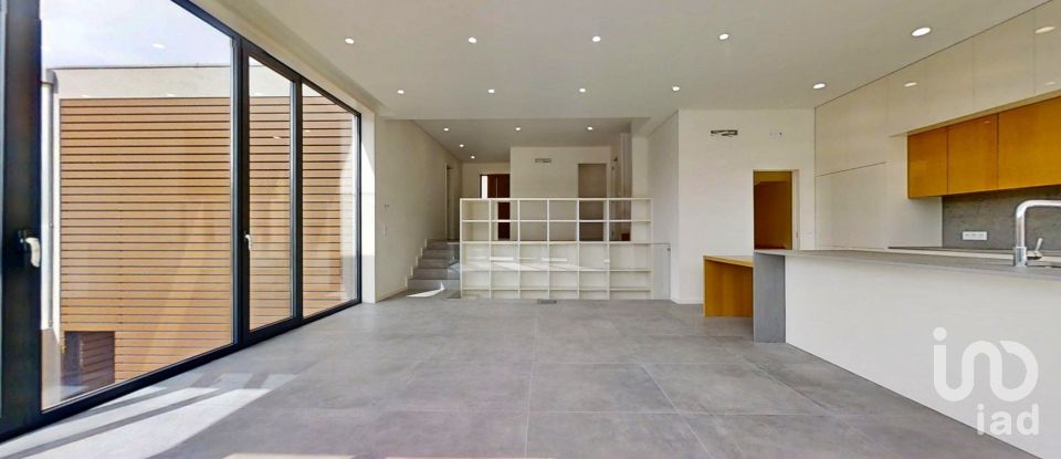 House T4 in Anta E Guetim of 275 m²