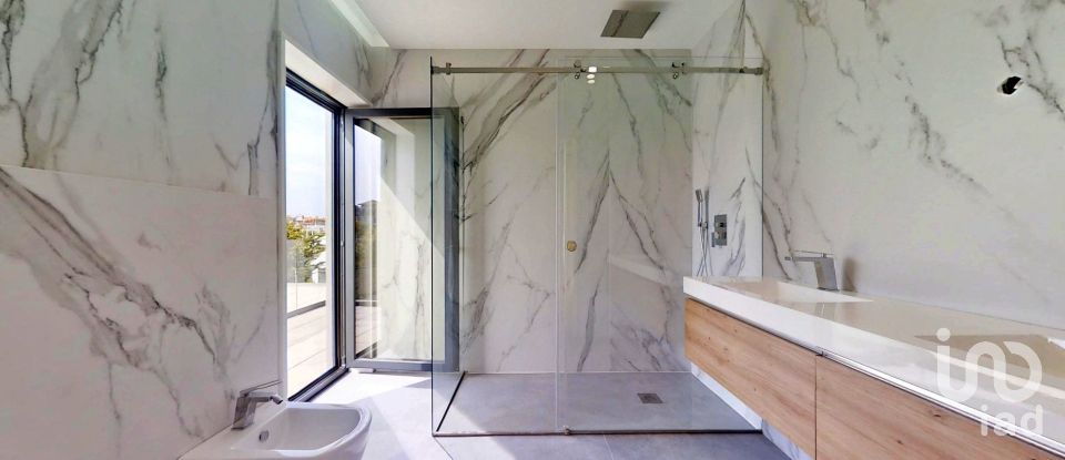 House T4 in Anta E Guetim of 275 m²