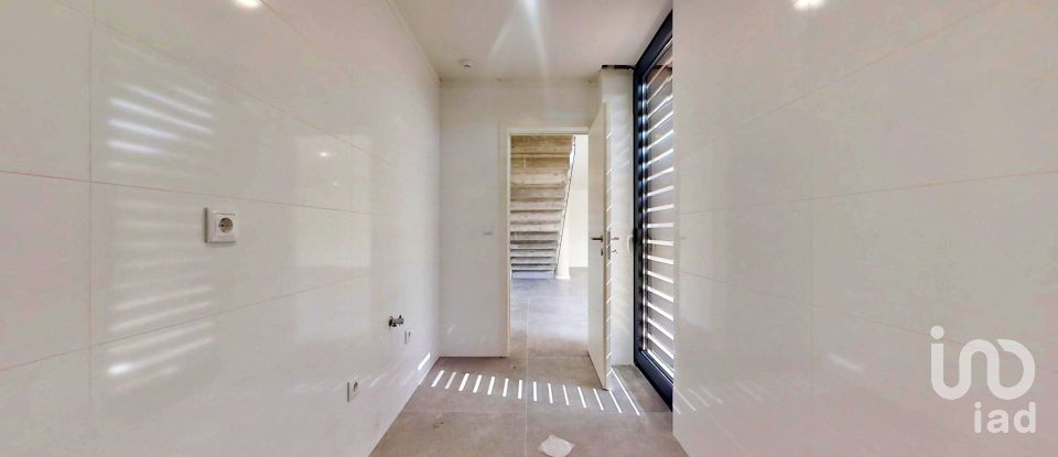 House T4 in Anta E Guetim of 275 m²