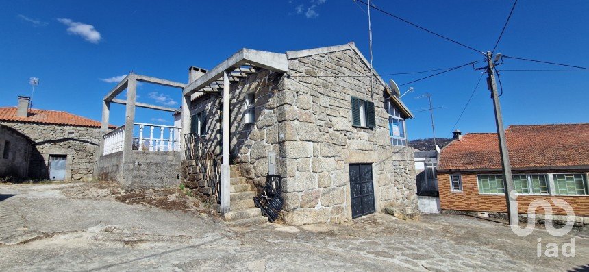 Moradia T3 em Palhais de 182 m²