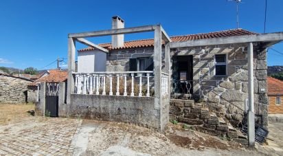 House T3 in Palhais of 182 m²