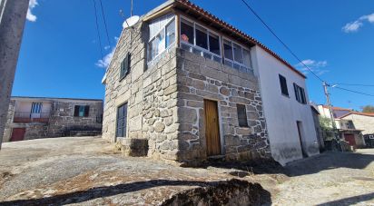 House T3 in Palhais of 182 m²