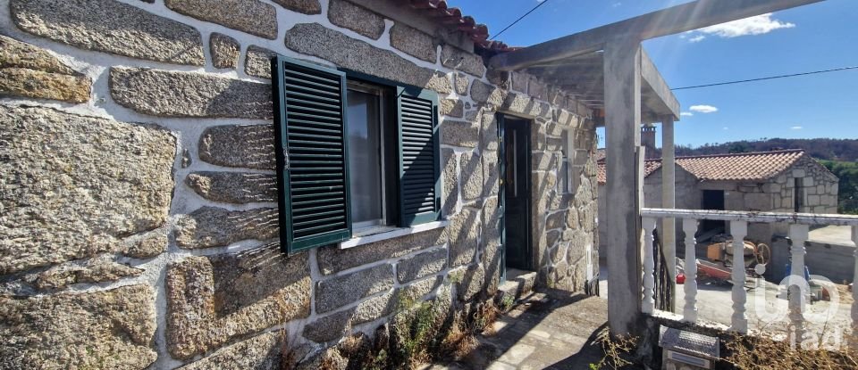 Moradia T3 em Palhais de 182 m²