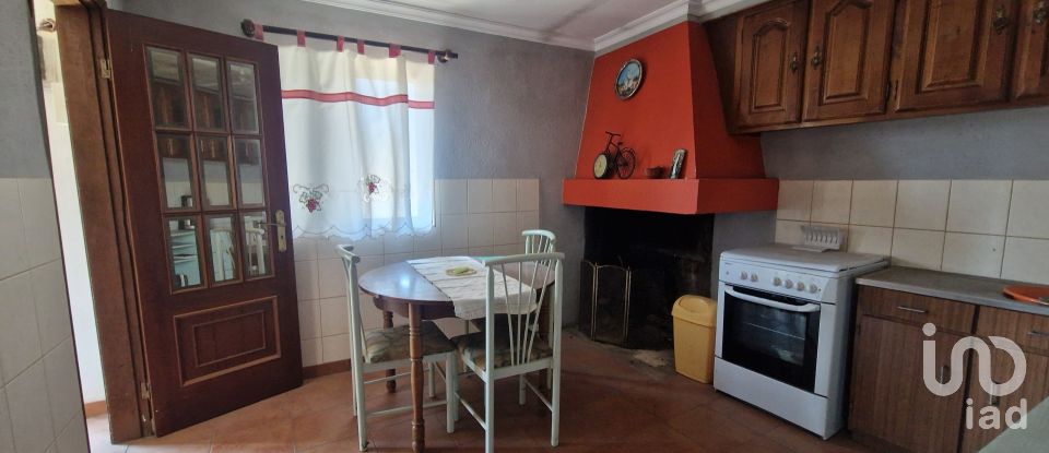 Moradia T3 em Palhais de 182 m²