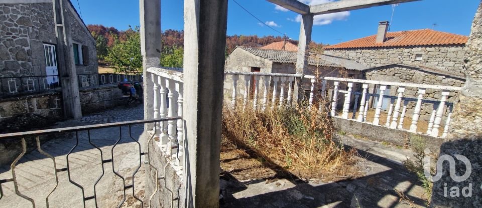 Moradia T3 em Palhais de 182 m²