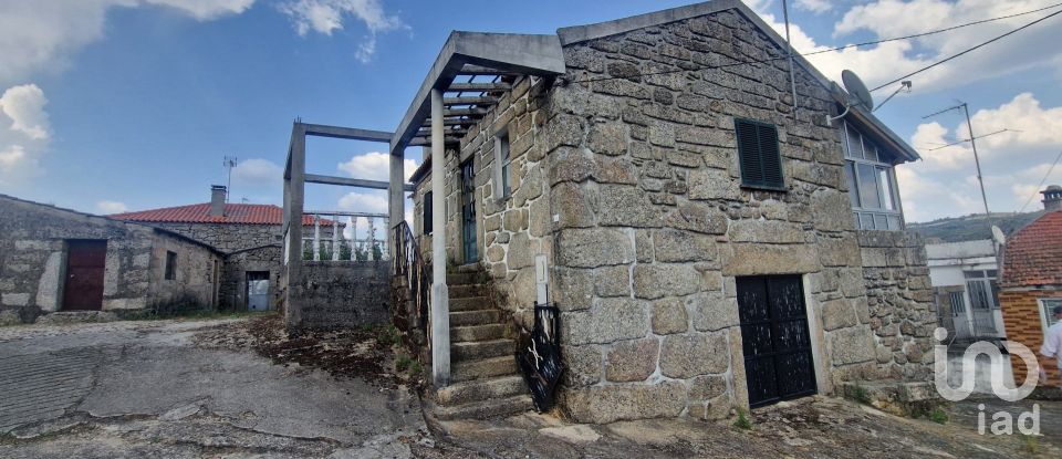 Moradia T3 em Palhais de 182 m²