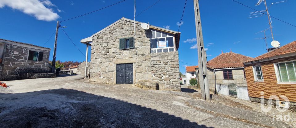 Moradia T3 em Palhais de 182 m²