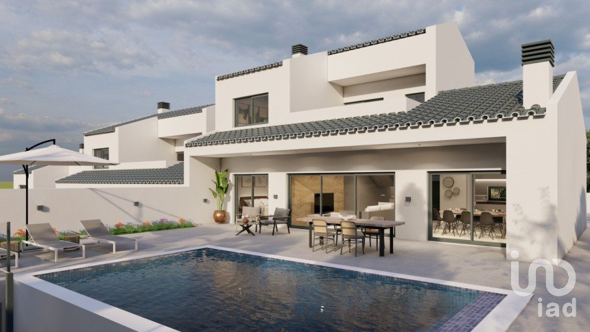 Maison T3 à Ferreiras de 177 m²