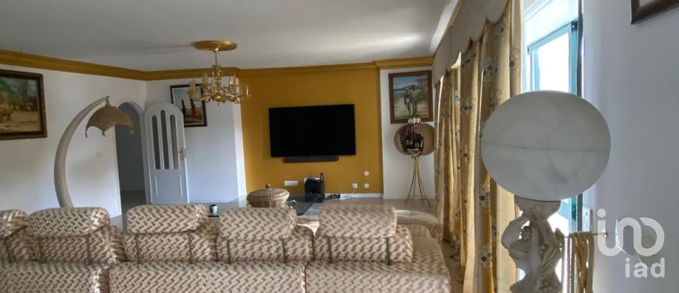Apartamento T4 em Queluz e Belas de 204 m²