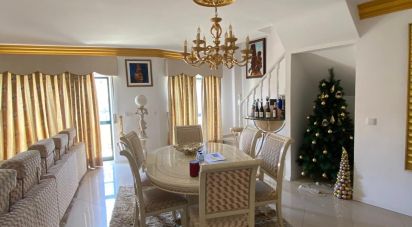 Appartement T4 à Queluz e Belas de 204 m²