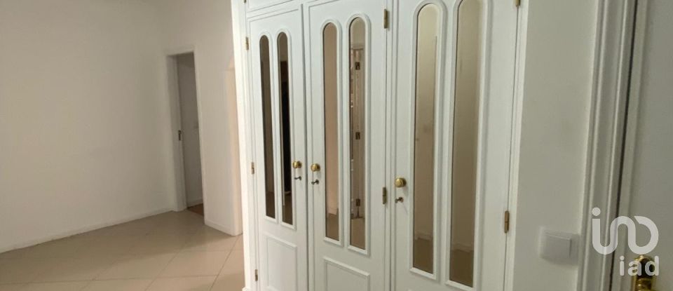 Apartamento T4 em Queluz e Belas de 204 m²