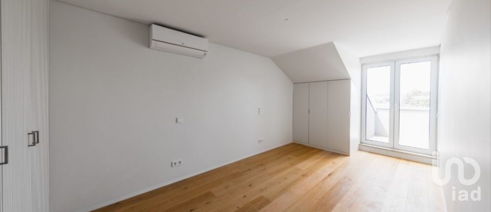 Apartamento T2 em Alvalade de 145 m²