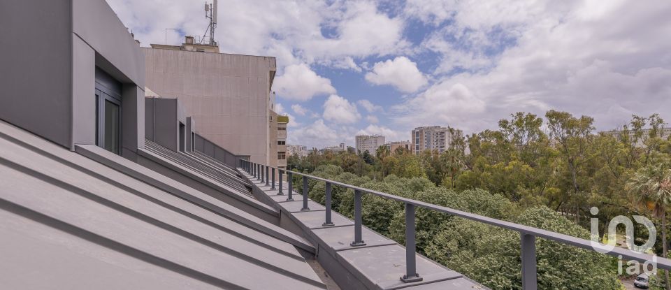 Apartamento T2 em Alvalade de 145 m²