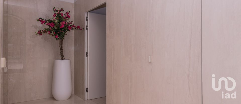 Apartamento T2 em Alvalade de 145 m²