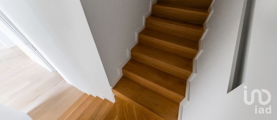 Duplex T2 em Alvalade de 147 m²