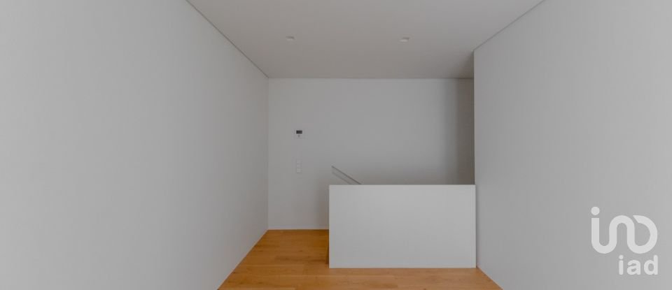 Duplex T2 em Alvalade de 147 m²