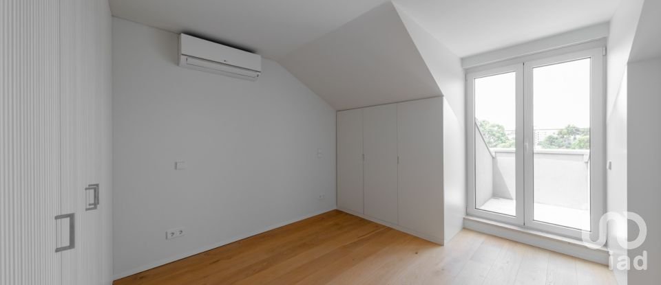 Duplex T2 em Alvalade de 147 m²