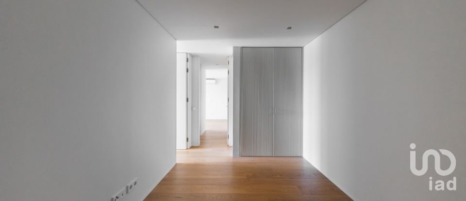 Duplex T2 em Alvalade de 147 m²