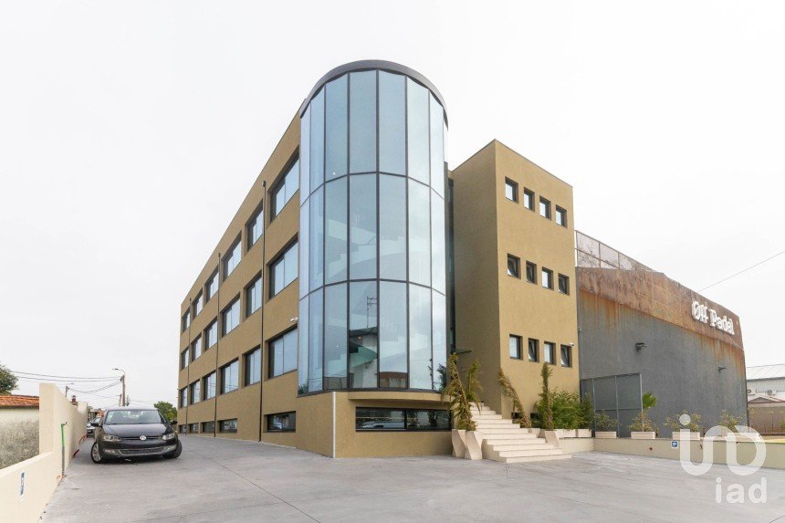 Escritório em Perafita, Lavra E Santa Cruz Do Bispo de 315 m²