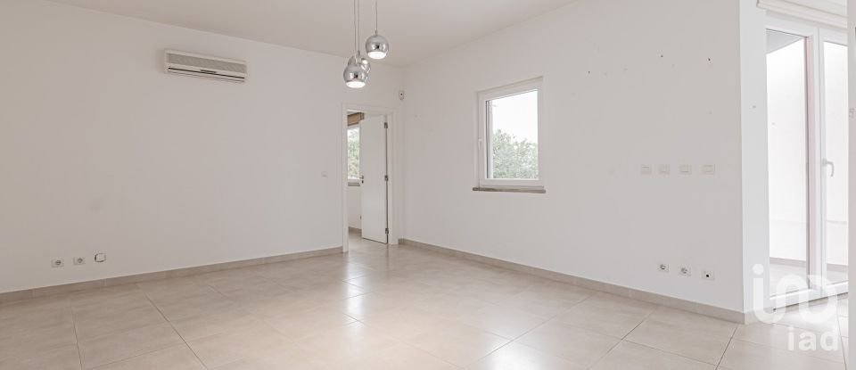 Moradia T3 em Quinta do Anjo de 190 m²
