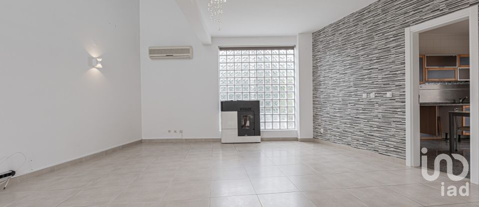 Moradia T3 em Quinta do Anjo de 190 m²