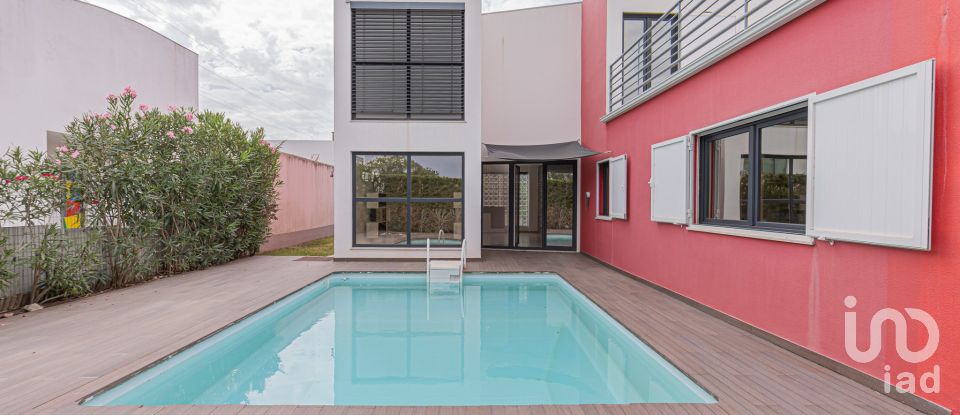 Moradia T3 em Quinta do Anjo de 190 m²