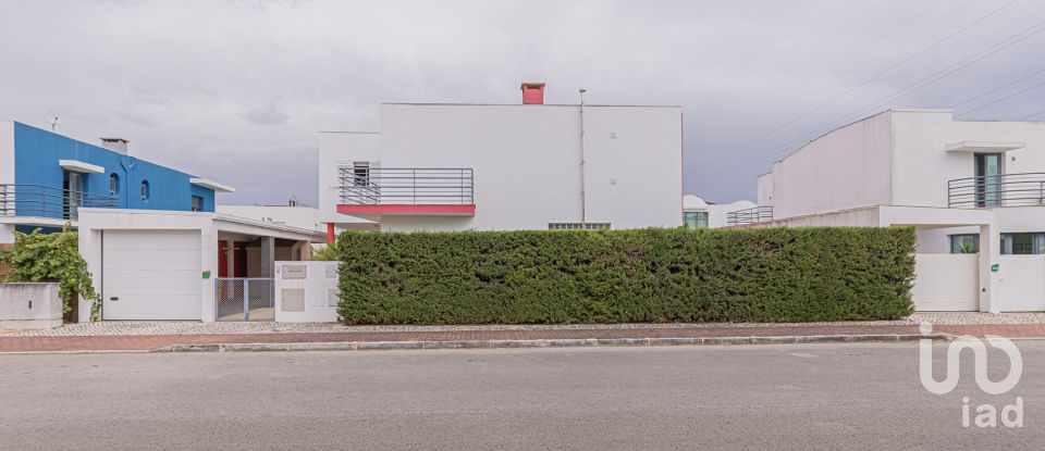 Moradia T3 em Quinta do Anjo de 190 m²