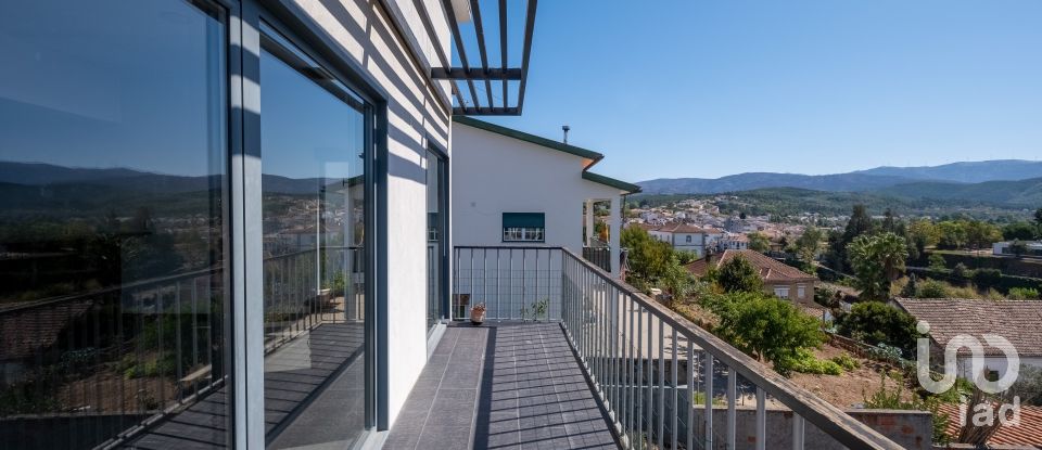 Moradia T2 em Côja e Barril de Alva de 90 m²