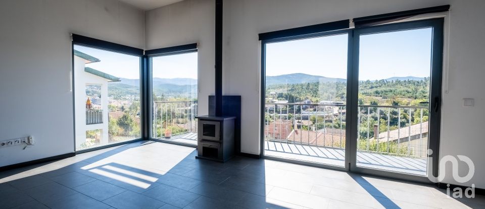 Moradia T2 em Côja e Barril de Alva de 90 m²