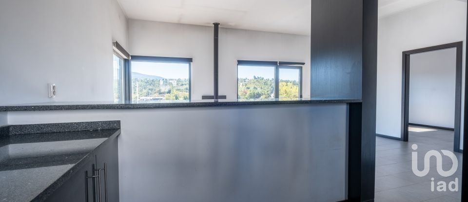 Moradia T2 em Côja e Barril de Alva de 90 m²