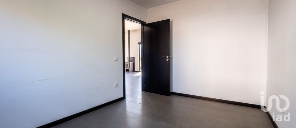 Moradia T2 em Côja e Barril de Alva de 90 m²