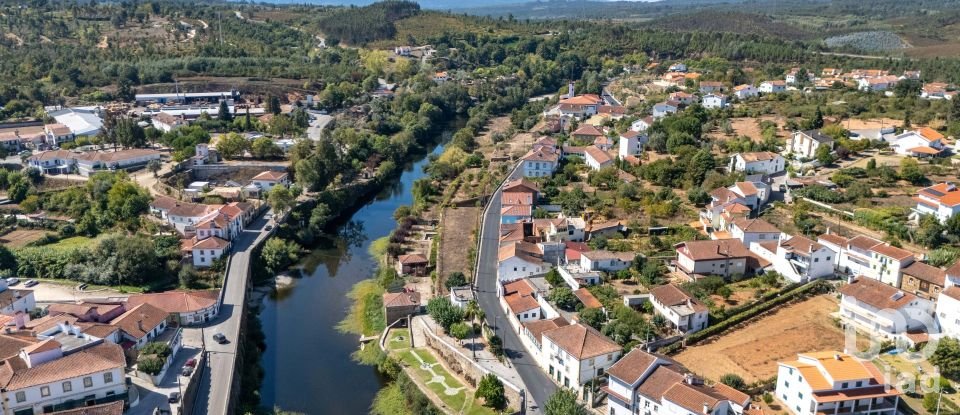 Moradia T2 em Côja e Barril de Alva de 90 m²