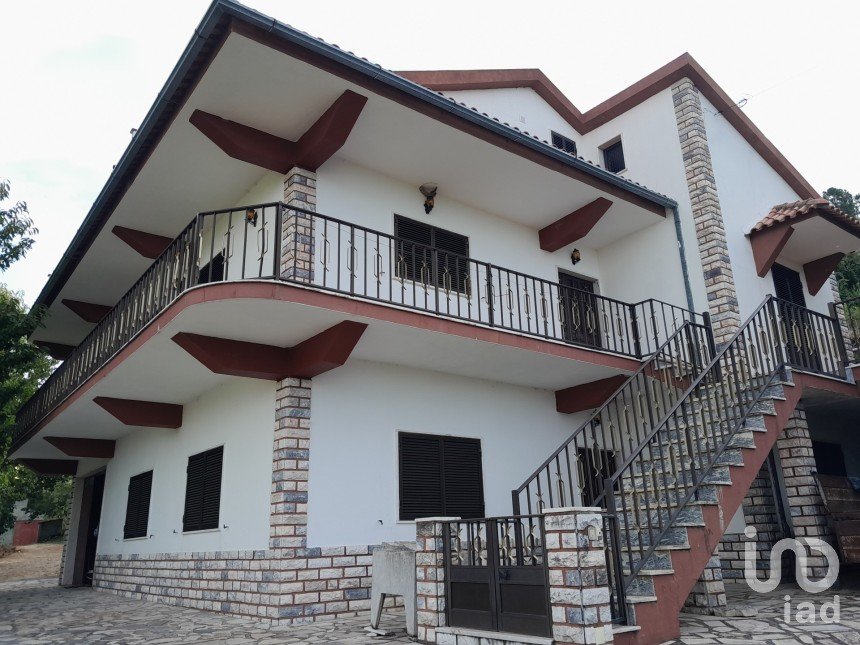 House T5 in Cortes do Meio of 444 m²