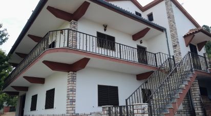 Maison T5 à Cortes do Meio de 444 m²