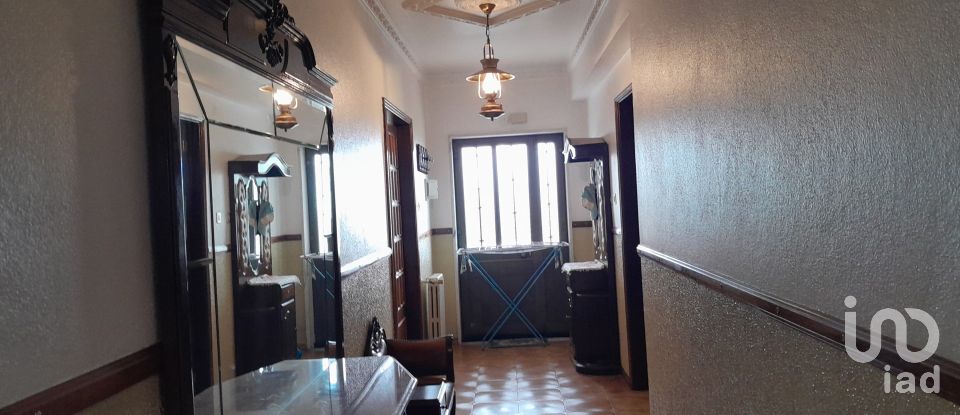 House T5 in Cortes do Meio of 444 m²