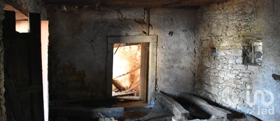 House T0 in Areias e Pias of 140 m²