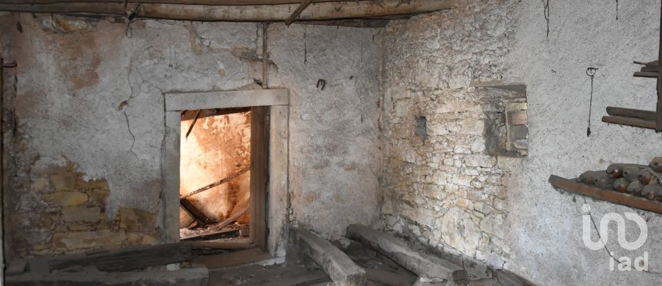 House T0 in Areias e Pias of 140 m²