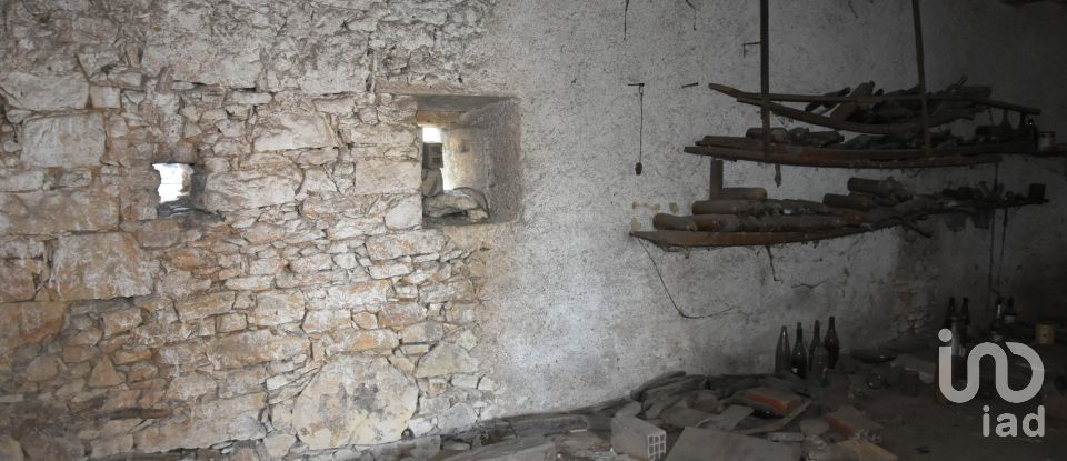 House T0 in Areias e Pias of 140 m²