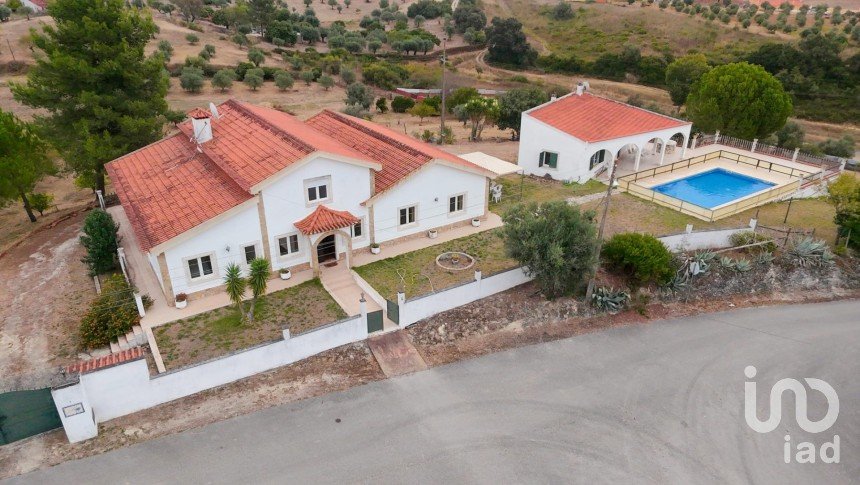 House T6 in Azoia de Cima e Tremês of 298 m²