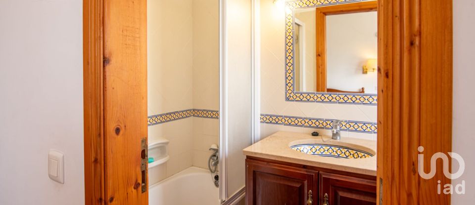 House T6 in Azoia de Cima e Tremês of 298 m²