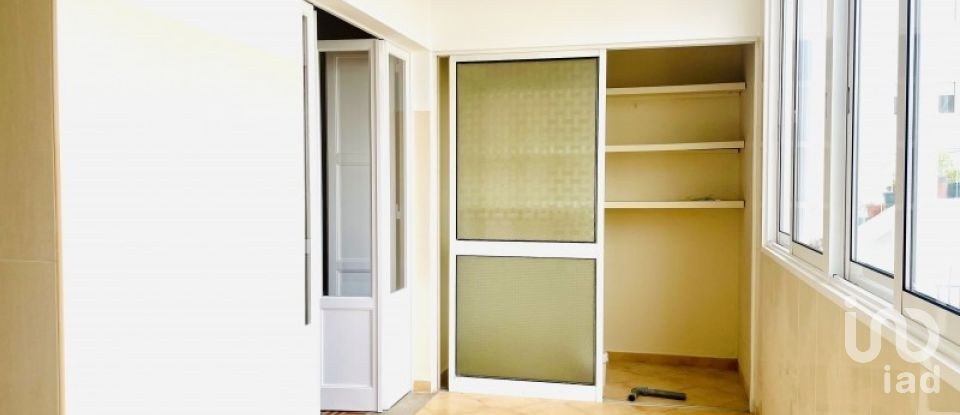 Apartment T4 in Faro (Sé e São Pedro) of 111 m²