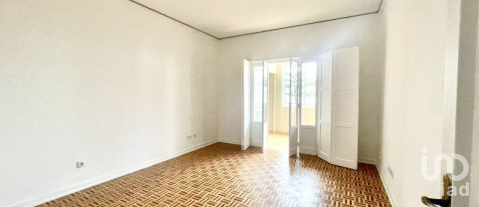 Apartment T4 in Faro (Sé e São Pedro) of 111 m²