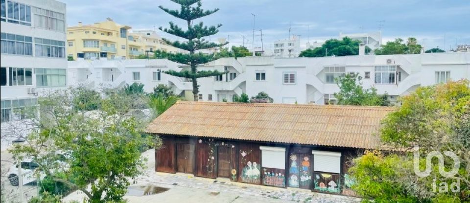 Apartment T4 in Faro (Sé e São Pedro) of 111 m²