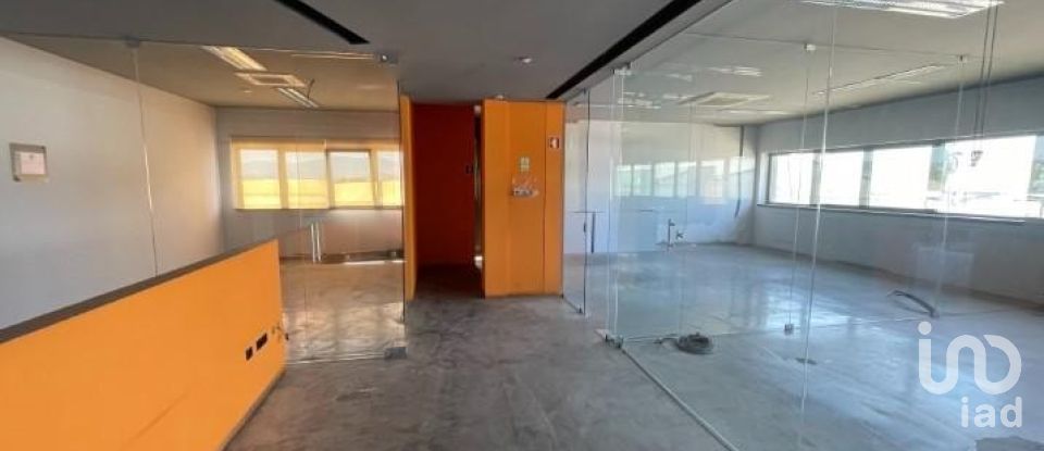 Boutique/Local commercial à Constantim e Vale de Nogueiras de 2 700 m²