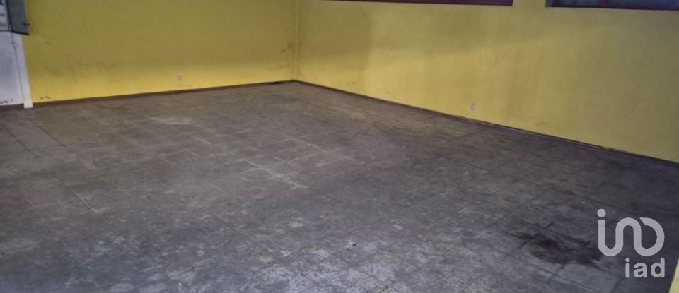 Boutique/Local commercial à Constantim e Vale de Nogueiras de 2 700 m²