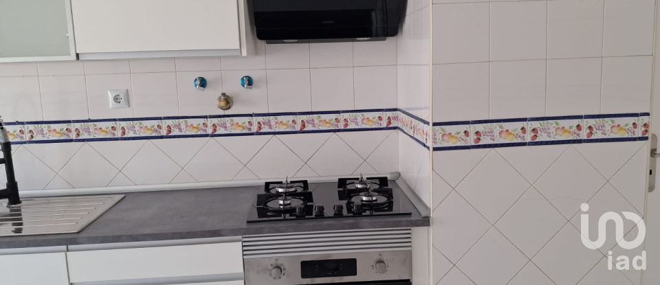 Apartment T2 in Seixal, Arrentela e Aldeia de Paio Pires of 86 m²